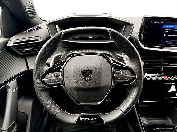 Peugeot 2008 7 of 15