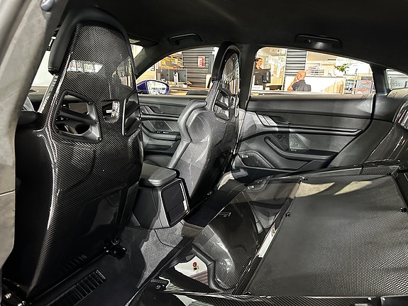 Porsche Taycan Turbo GT 2 of 4