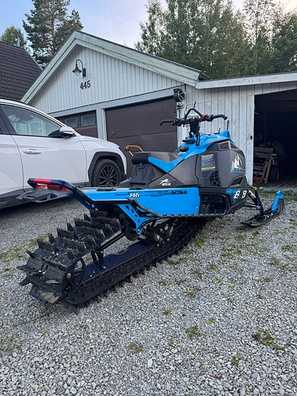Arctic-cat M 858 146” 2 of 3
