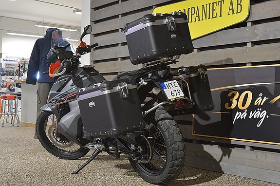 KTM 890 Adventure 3 of 6