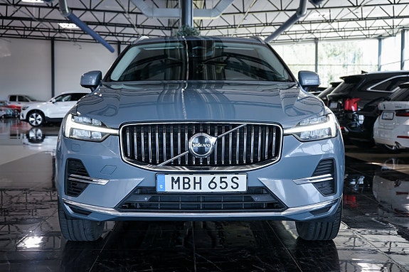 Volvo XC60 2 of 29