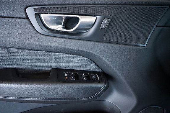 Volvo XC60 24 of 29