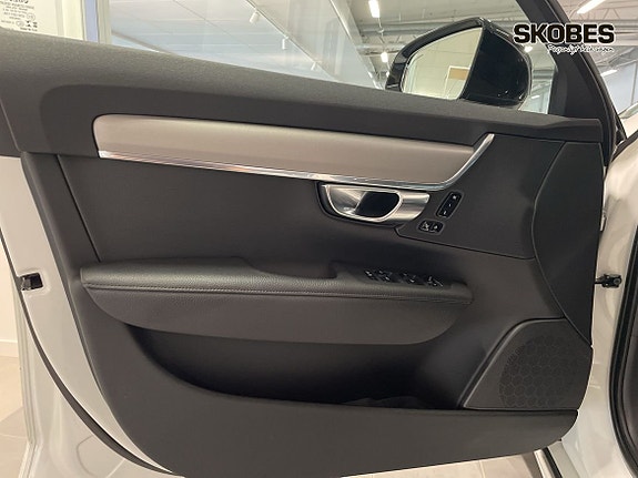 Volvo V90 23 of 27