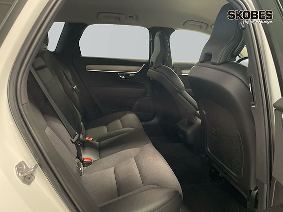 Volvo V90 18 of 27