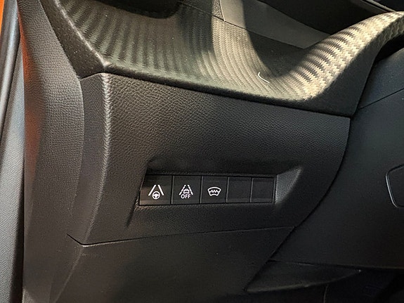 Peugeot 2008 21 of 24