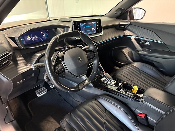 Peugeot 2008 8 of 24