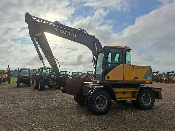 Volvo EW140 2 of 12