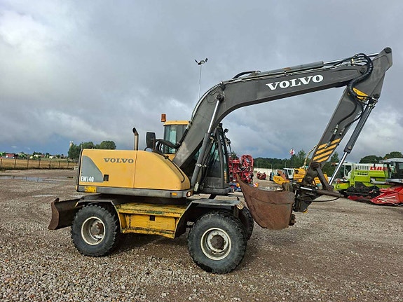 Volvo EW140 3 of 12