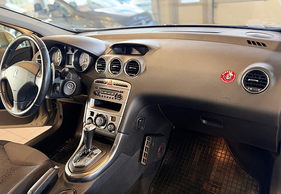 Peugeot 308 10 of 14