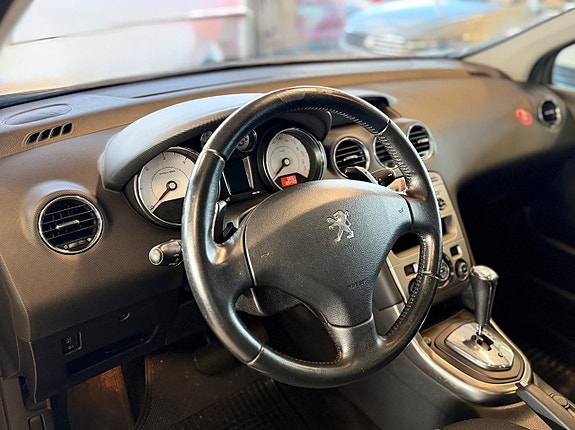 Peugeot 308 11 of 14