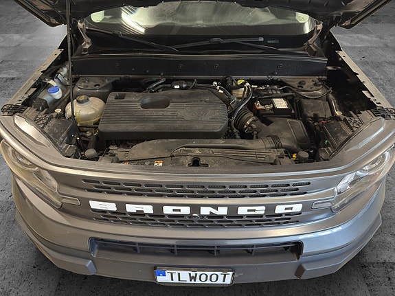 Ford Bronco 9 of 19