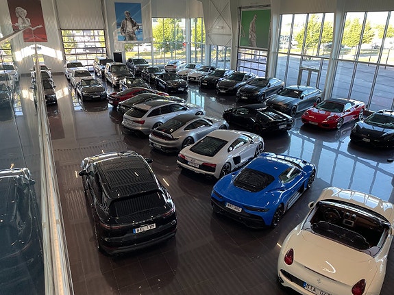 Porsche Cayenne 6 of 21