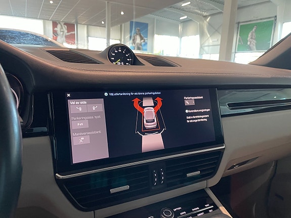 Porsche Cayenne 17 of 21