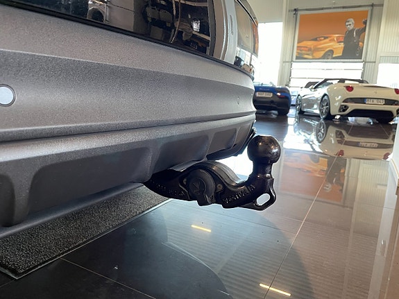 Porsche Cayenne 10 of 21