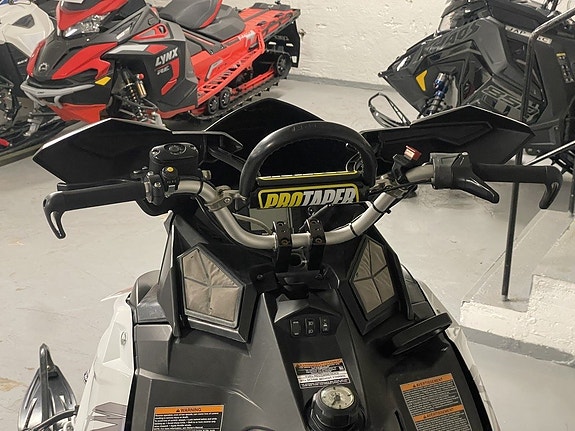 Polaris Assault 600 144" -14 Sveg 5 of 6