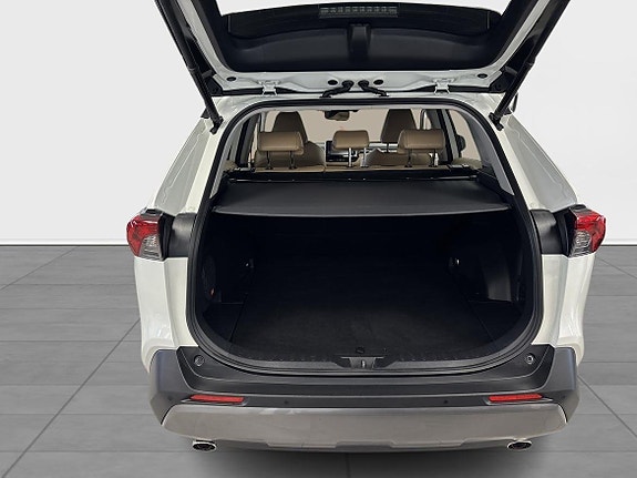 Toyota RAV4 10 of 13