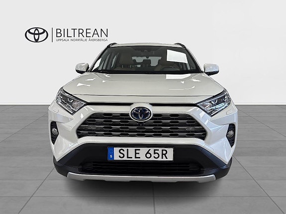 Toyota RAV4 7 of 13