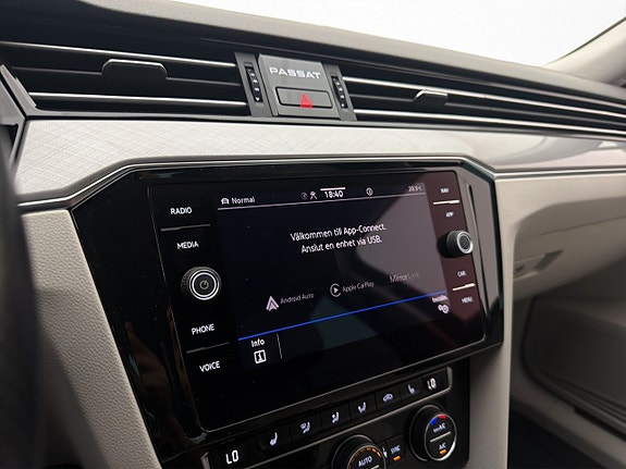 Volkswagen Passat 20 of 28