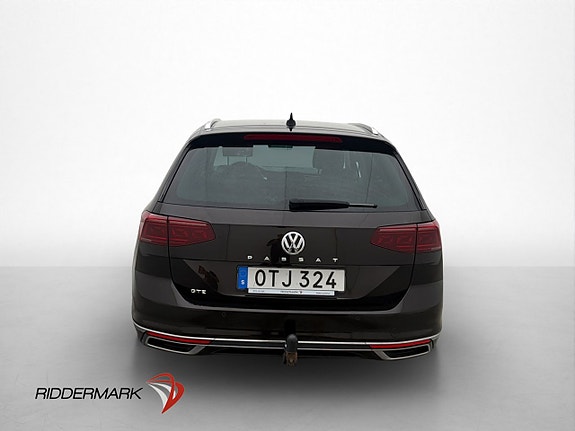 Volkswagen Passat 6 of 28