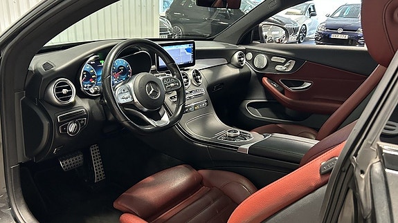 Mercedes-Benz C300 7 of 15