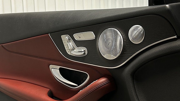 Mercedes-Benz C300 14 of 15