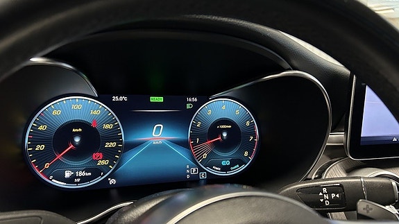 Mercedes-Benz C300 10 of 15