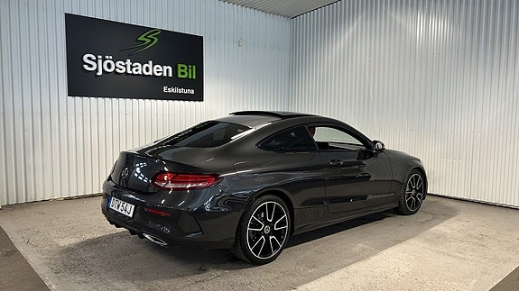 Mercedes-Benz C300 4 of 15
