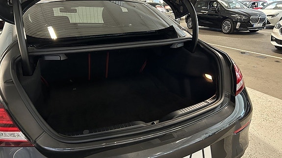 Mercedes-Benz C300 15 of 15