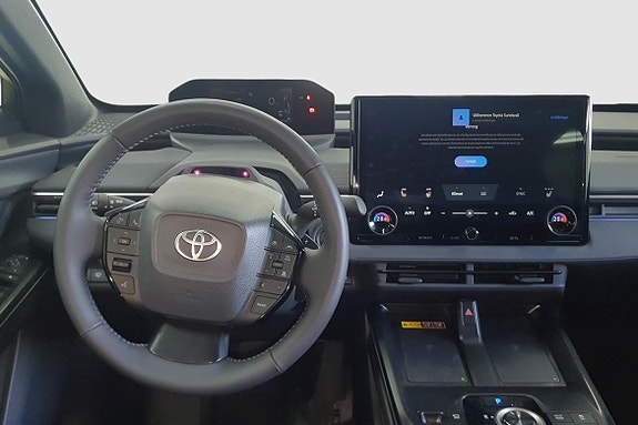 Toyota C-HR 7 of 11