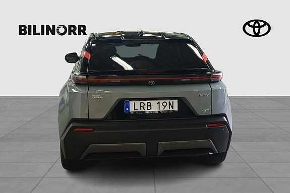 Toyota C-HR 4 of 11