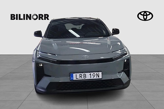 Toyota C-HR 5 of 11
