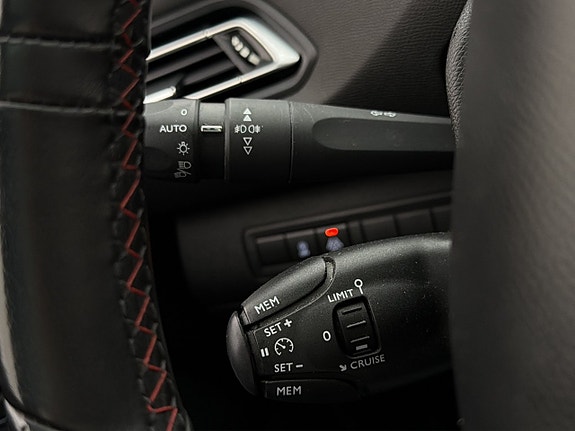 Peugeot 308 21 of 26