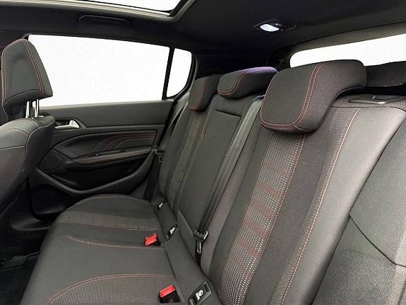 Peugeot 308 15 of 26