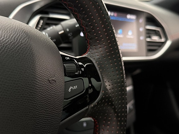 Peugeot 308 19 of 26