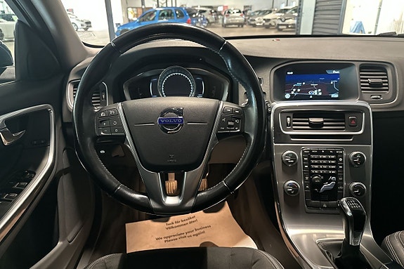 Volvo V60 10 of 18