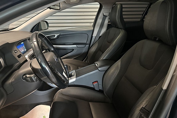 Volvo V60 15 of 18