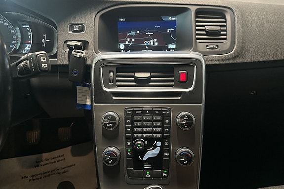 Volvo V60 12 of 18