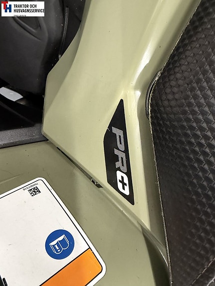 Can-Am Outlander 570 PRO+ Traktor B -20 8 of 8