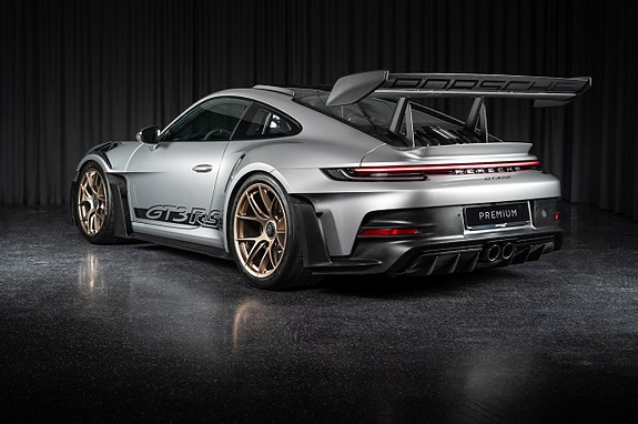 Porsche 911 GT3 RS 2 of 27