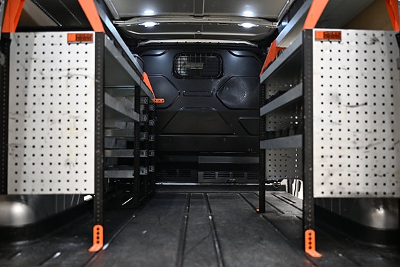 Ford Transit Custom 9 of 30