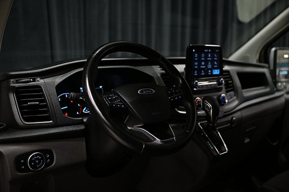 Ford Transit Custom 18 of 30