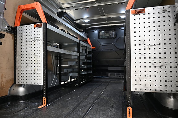Ford Transit Custom 11 of 30