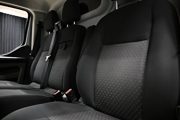 Ford Transit Custom 21 of 30