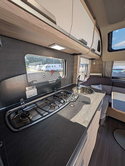 Knaus 540 UE 60 Years Edition 17 of 18