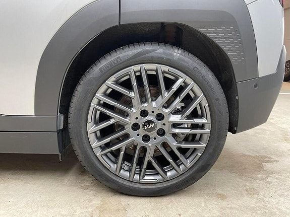 MINI Aceman SE 12 of 15