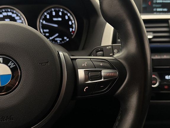 BMW 118i 22 of 28