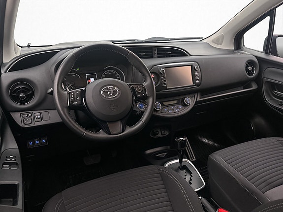 Toyota Yaris 12 of 22