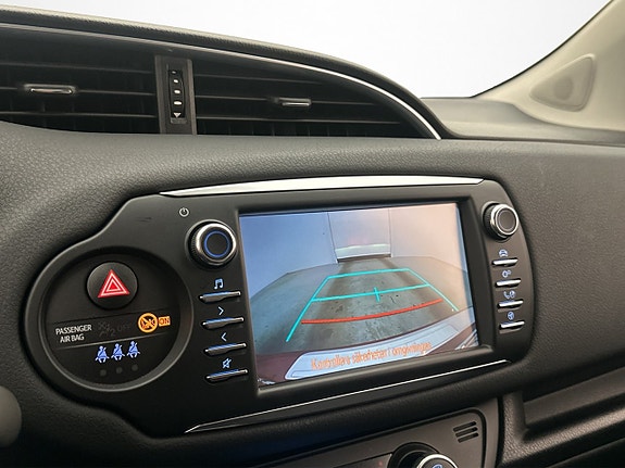 Toyota Yaris 16 of 22