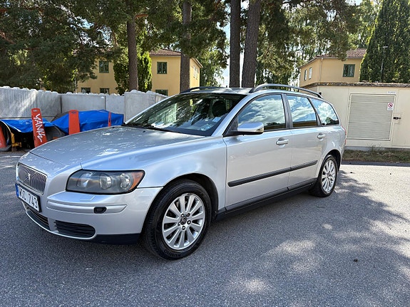 Volvo V50 4 of 5