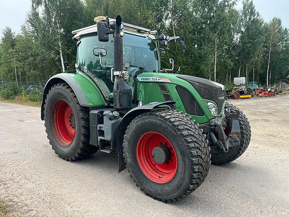 Fendt 724 Vario Profi Plus 2 of 6